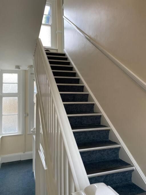 Herne Bay Central - 2 Minutes From Beach Apartment Экстерьер фото