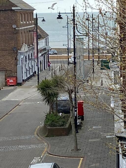 Herne Bay Central - 2 Minutes From Beach Apartment Экстерьер фото